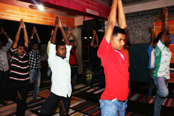 internationalyogadaychembur-2
