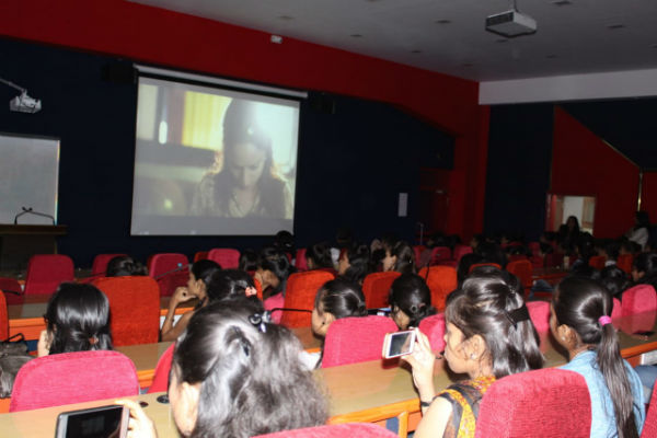 orange-is-the-world-rasayani-3