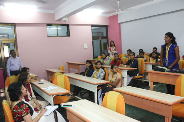 Skill-Development-Initiative-interaction-2015-4