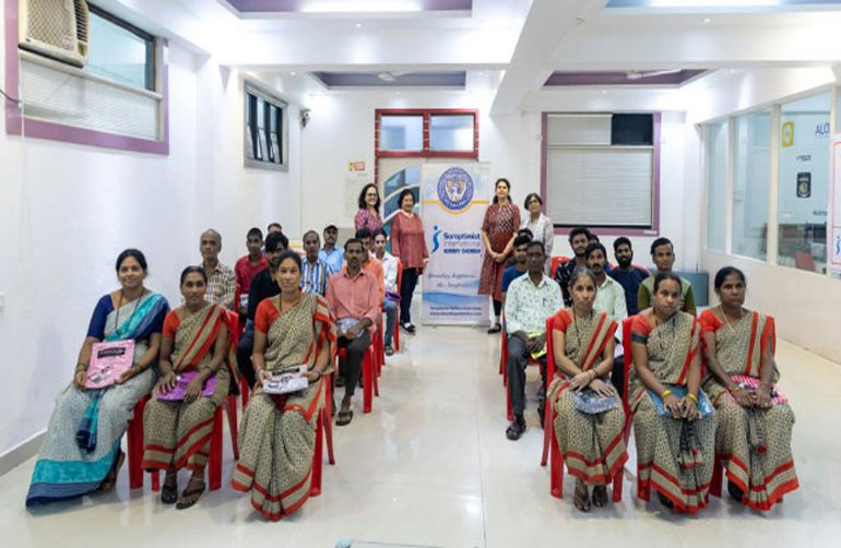 t-shirt-gifting-to-workers-1